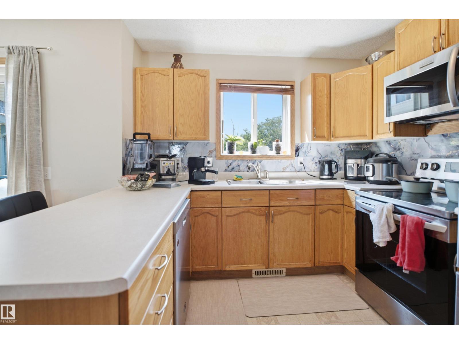 #71 10909 106 ST NW - 14