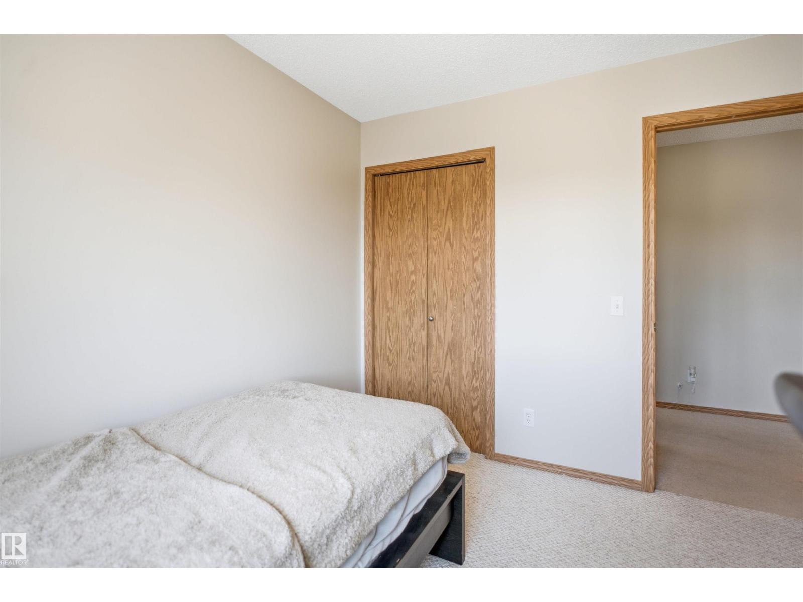 #71 10909 106 ST NW - 17