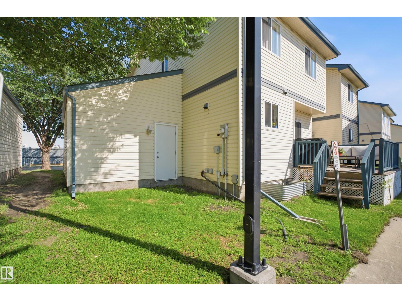 #71 10909 106 ST NW - 36