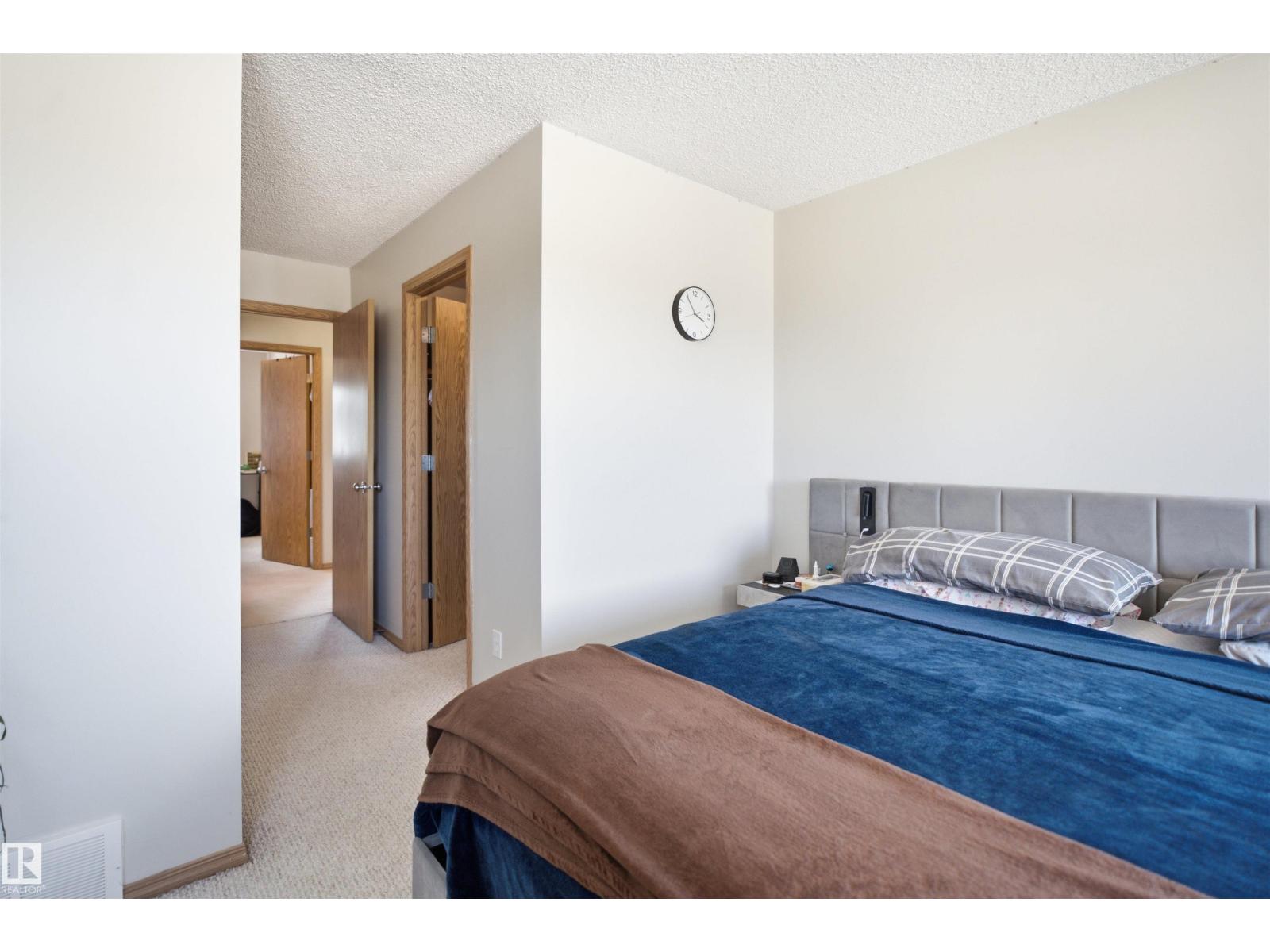 #71 10909 106 ST NW - 24