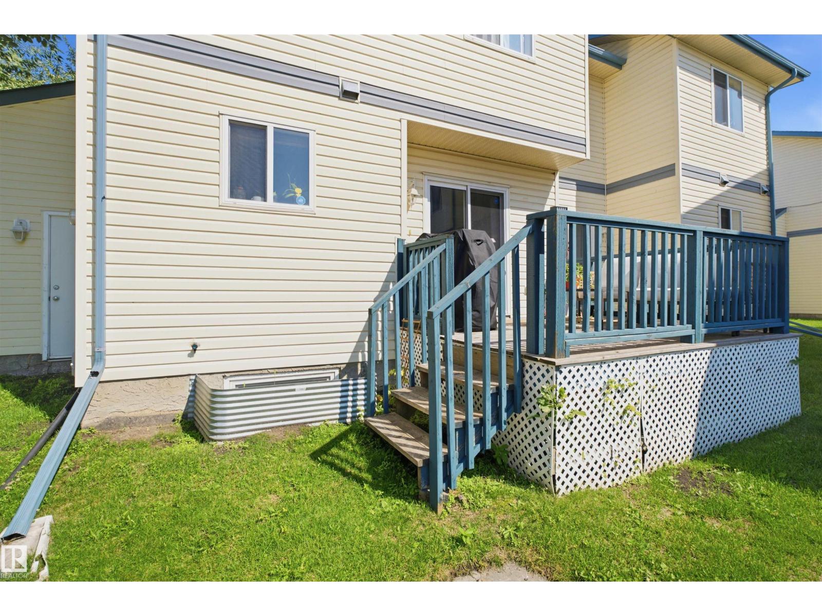 #71 10909 106 ST NW - 33
