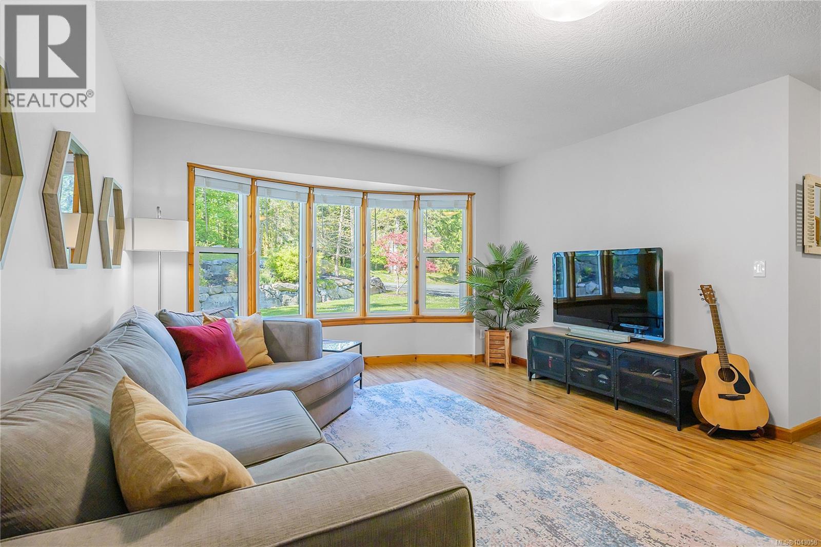 4299 Entrance Ave - 19