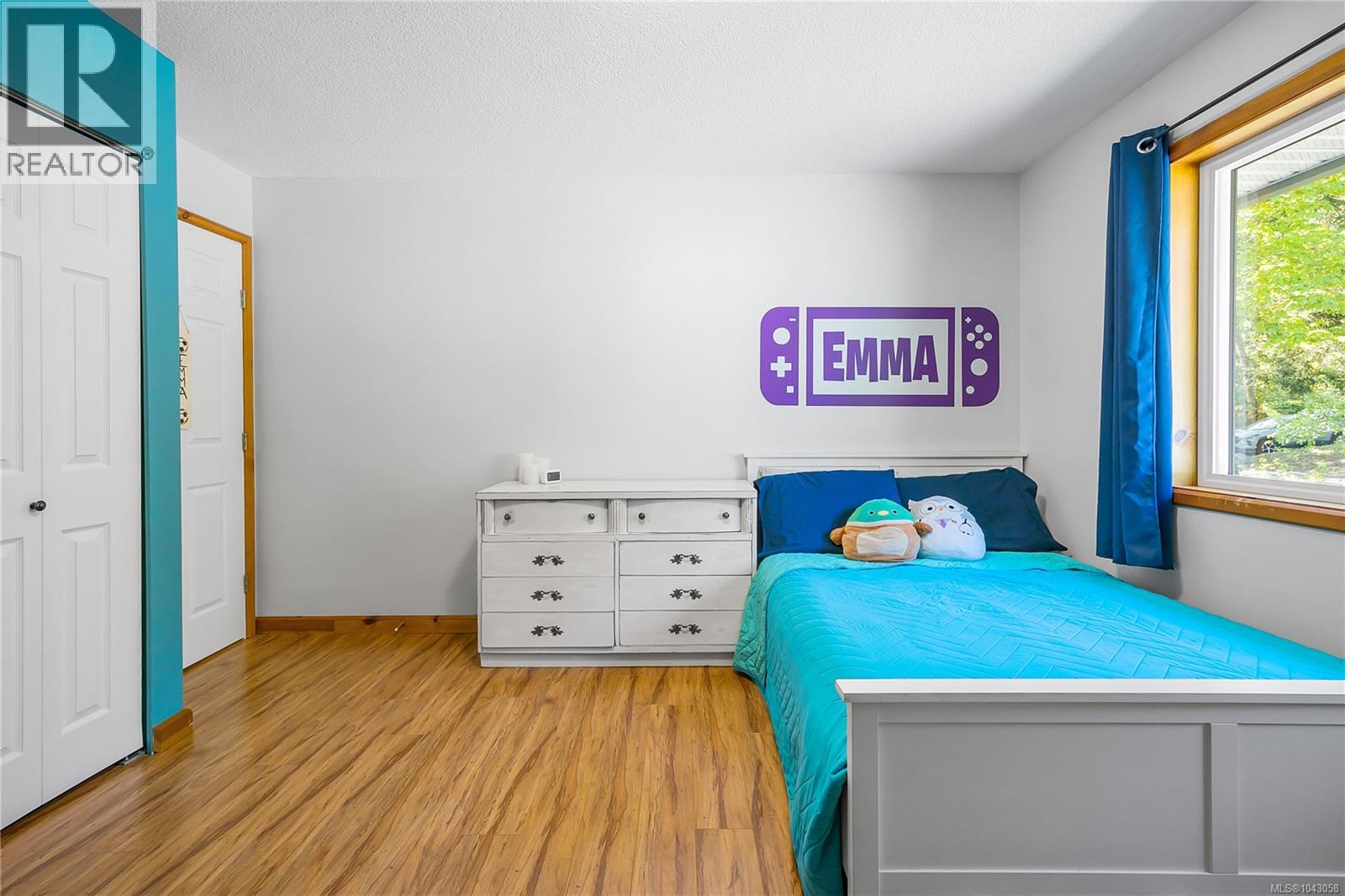 4299 Entrance Ave - 27