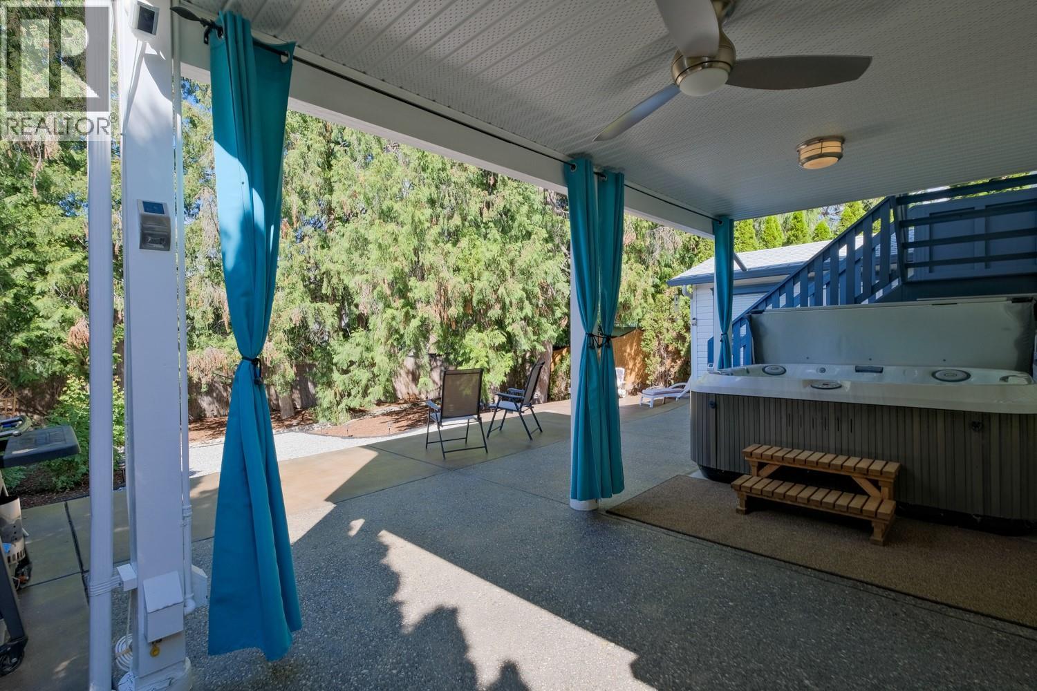  842 Raymer Road, Kelowna