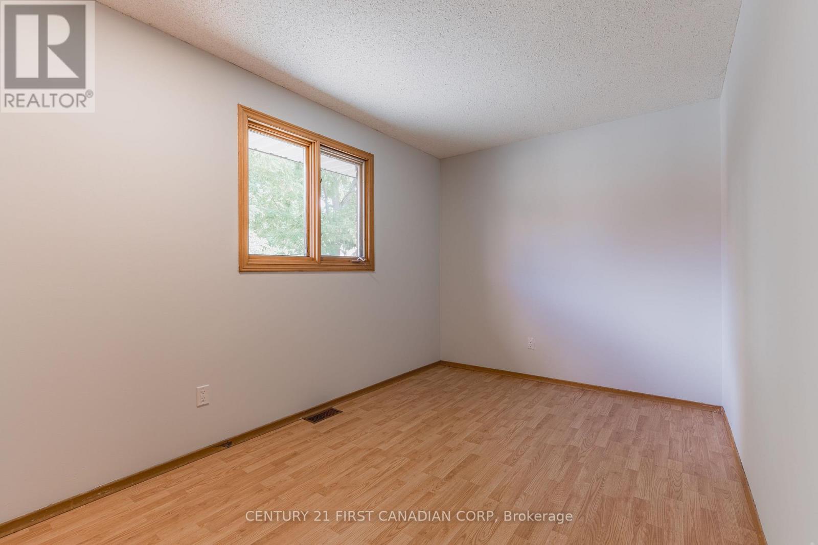 45 WESTGATE AVENUE - 18