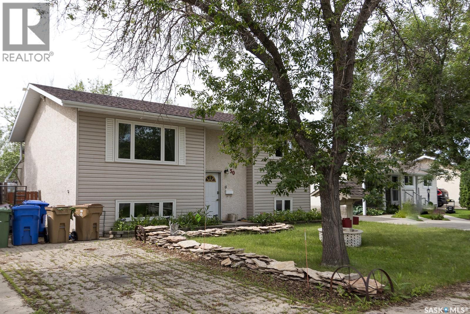 50 Hyland CRESCENT - 35