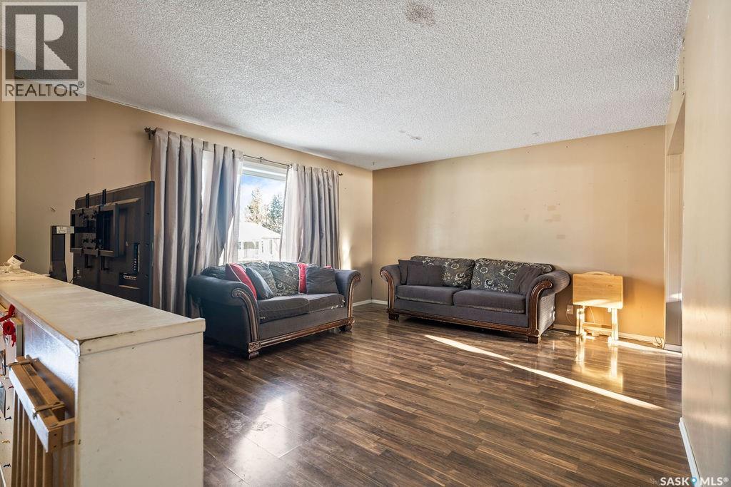 50 Hyland CRESCENT - 3