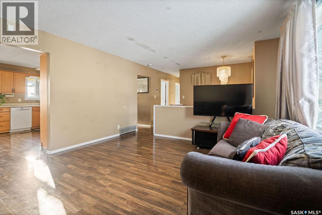 50 Hyland CRESCENT - 4