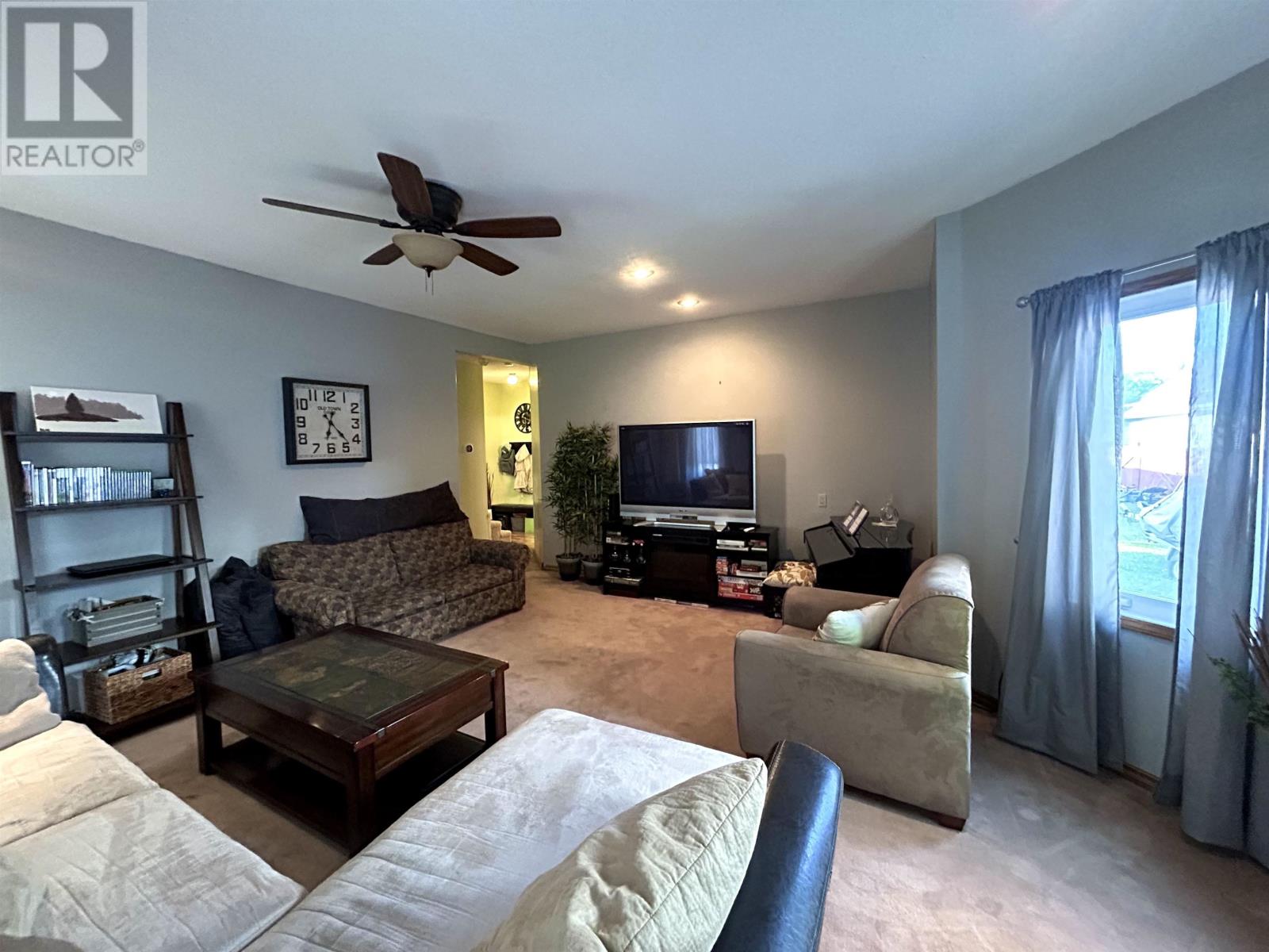626 Second Street West - 10