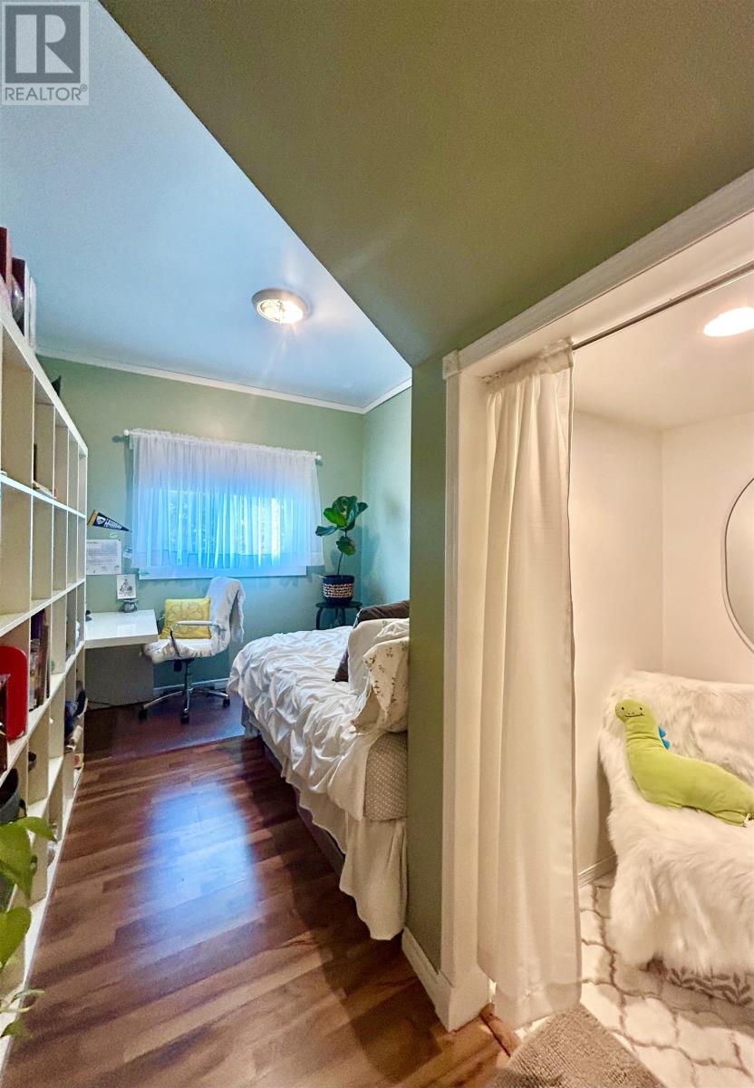 626 Second Street West - 15