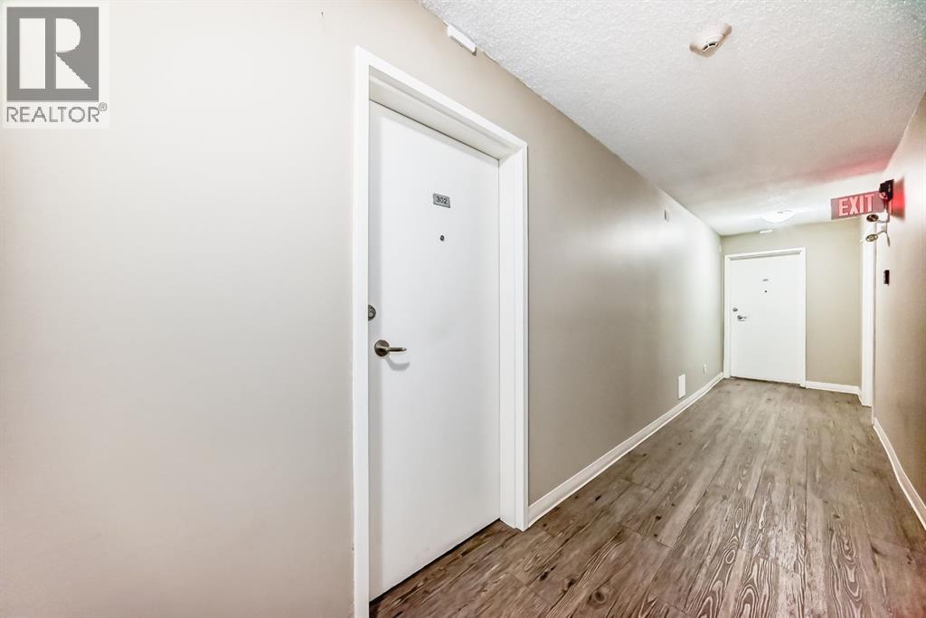 #302 4455A Greenview Drive NE - 32
