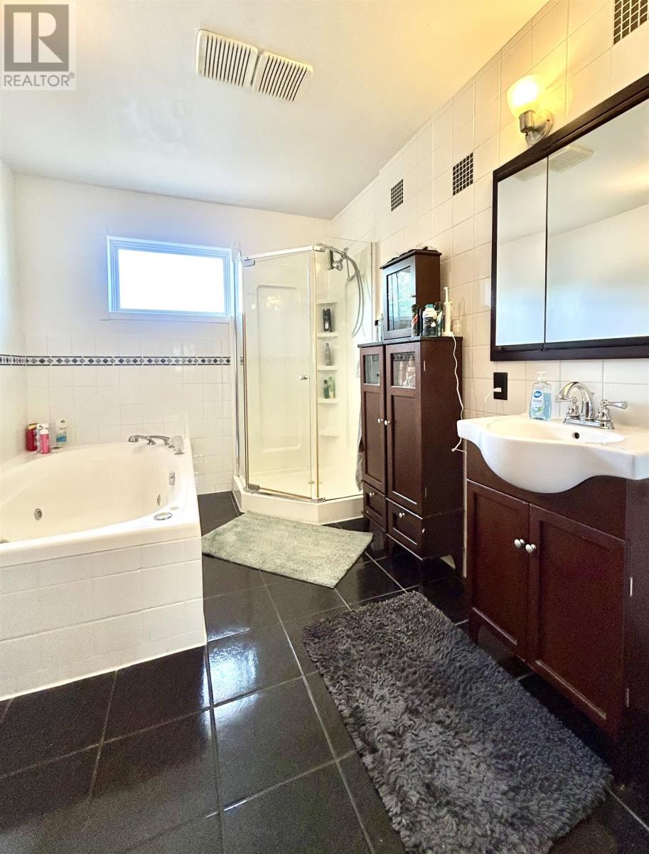 626 Second Street West - 19