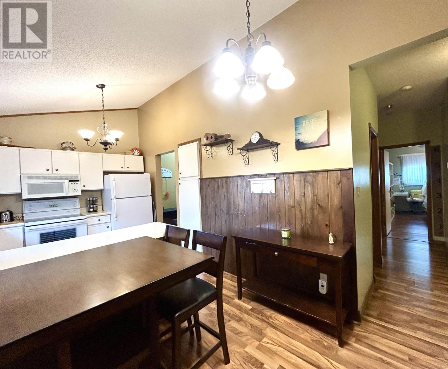 626 Second Street West - 6