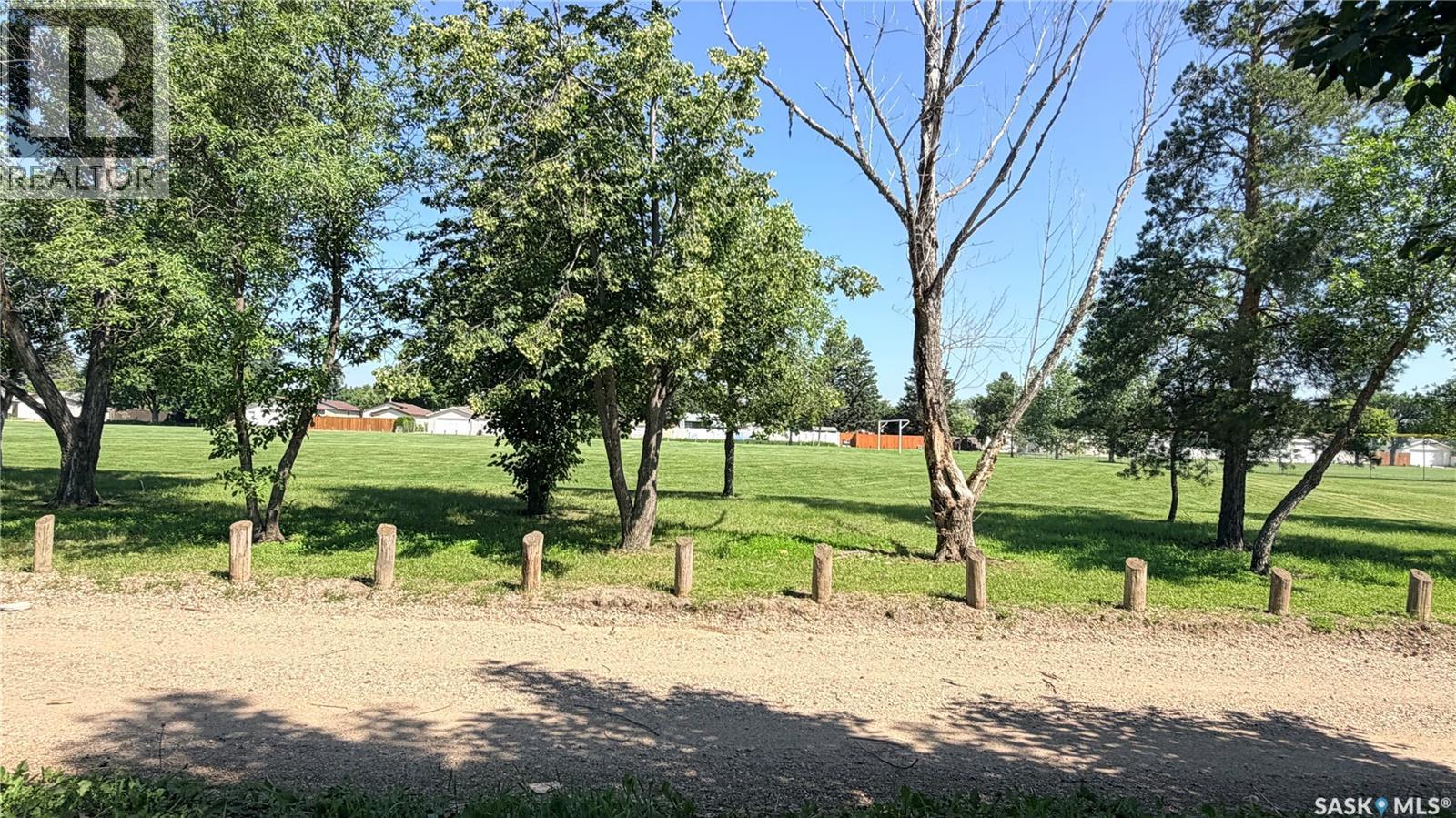 649 Douglas CRESCENT - 29