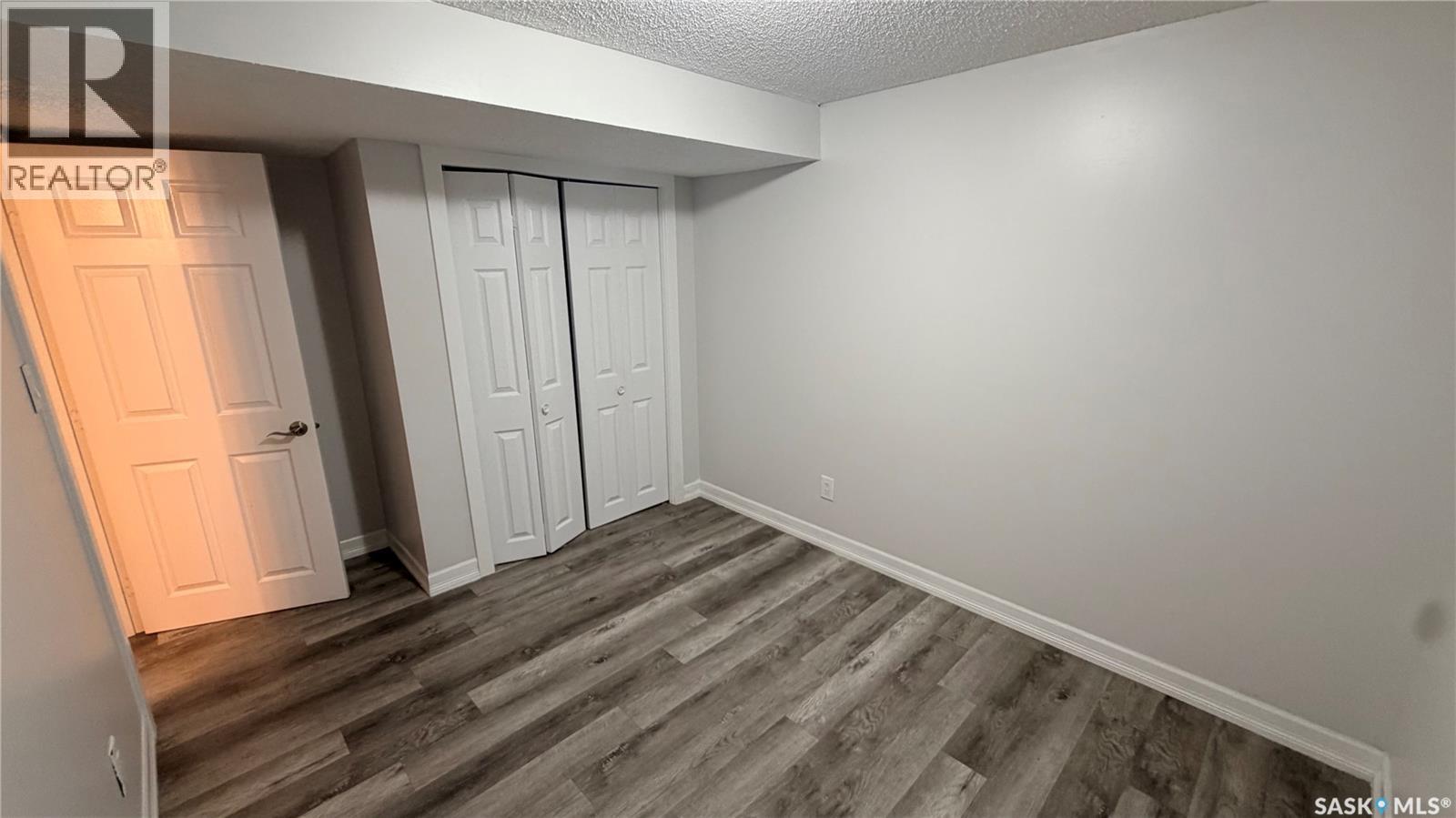 649 Douglas CRESCENT - 18