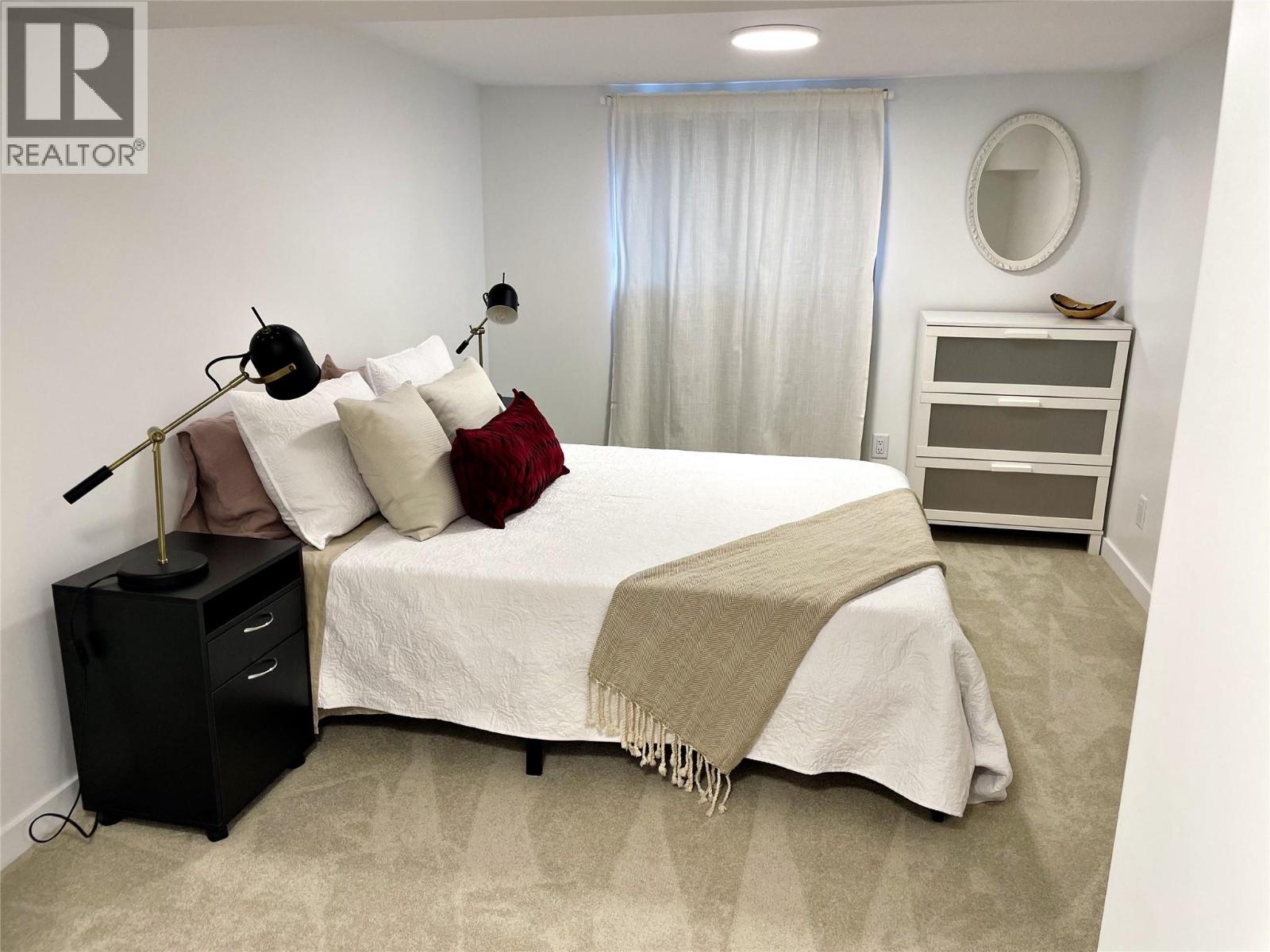 13017 Rosedale Avenue, Summerland