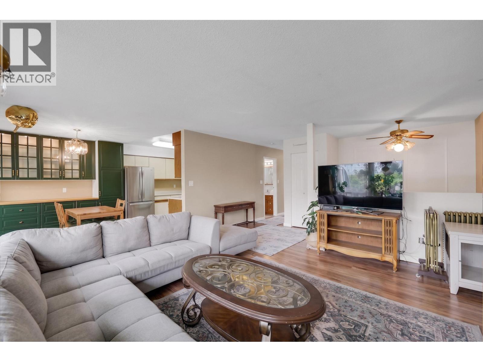 3 38397 BUCKLEY AVENUE, Squamish — photo 2