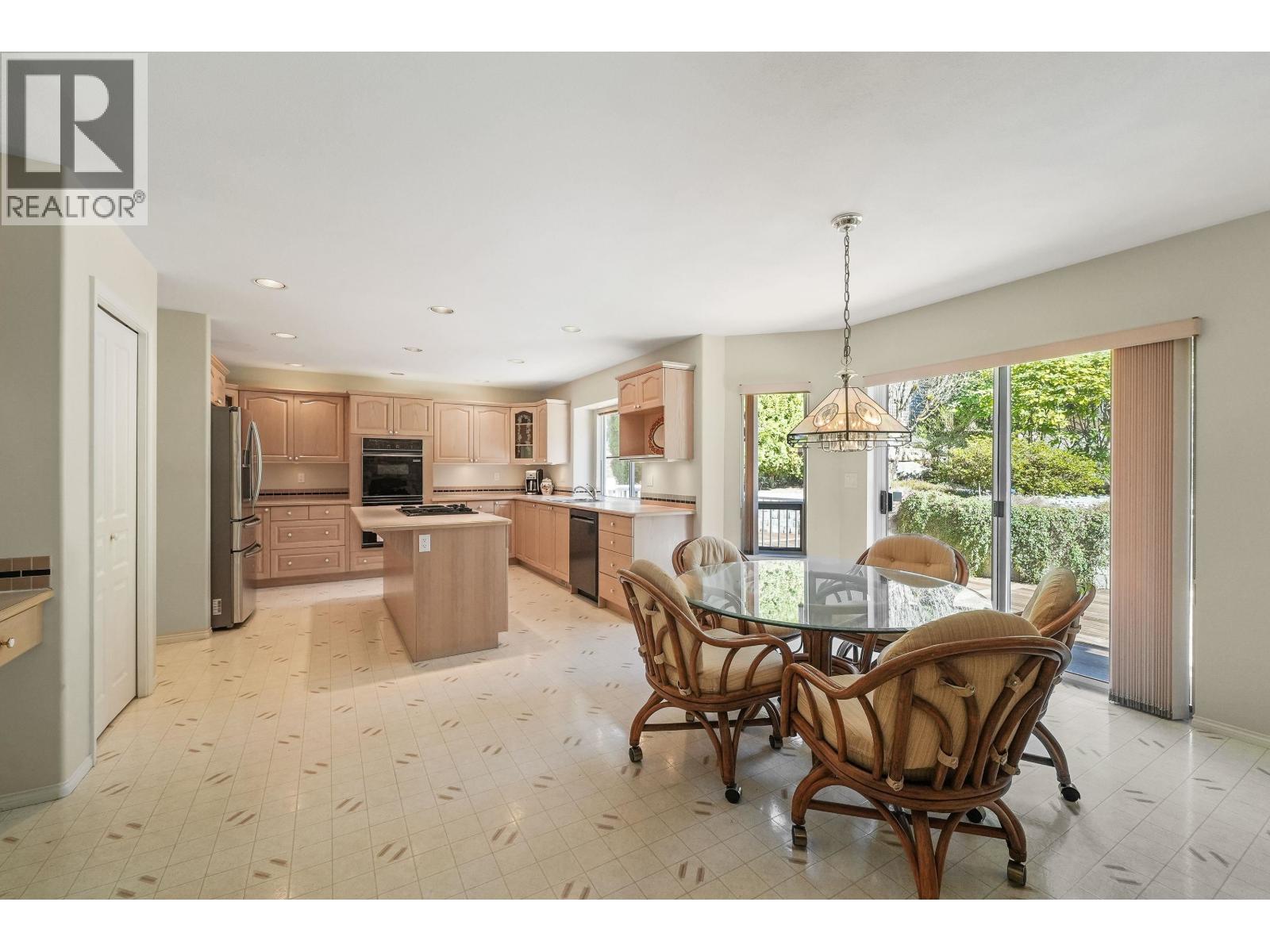 136 PARKSIDE DRIVE, Port Moody