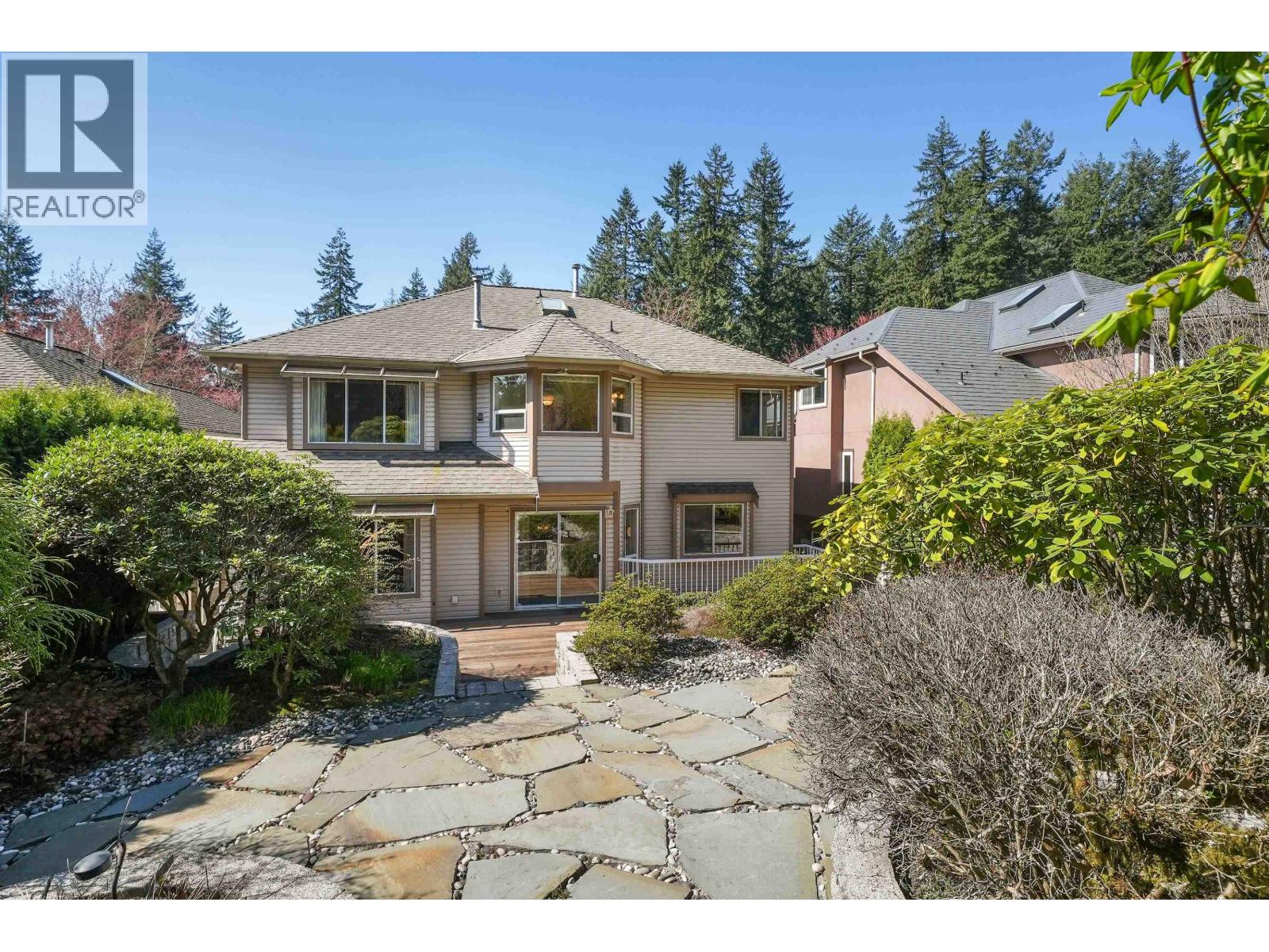 136 PARKSIDE DRIVE, Port Moody