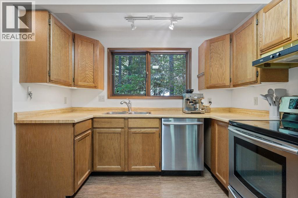 2050 MIDNIGHT WAY, Squamish