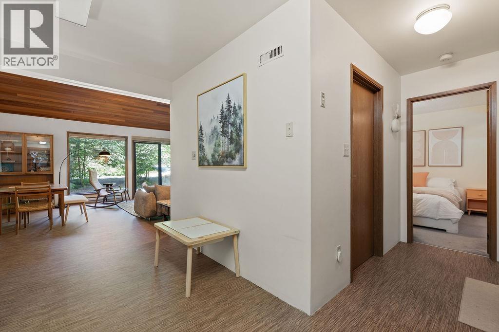2050 MIDNIGHT WAY, Squamish