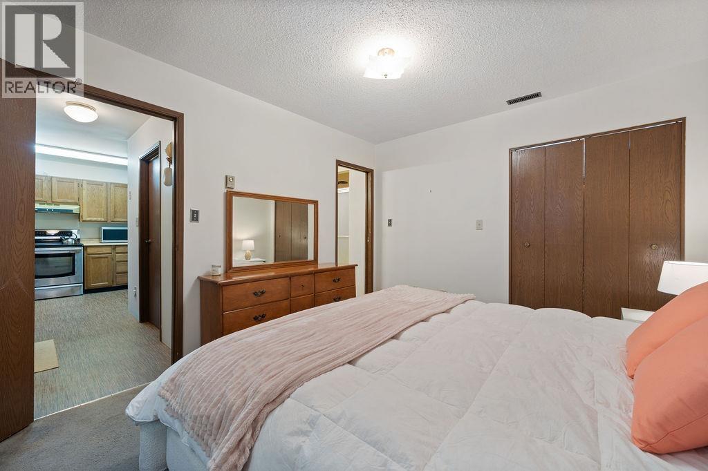 2050 MIDNIGHT WAY, Squamish
