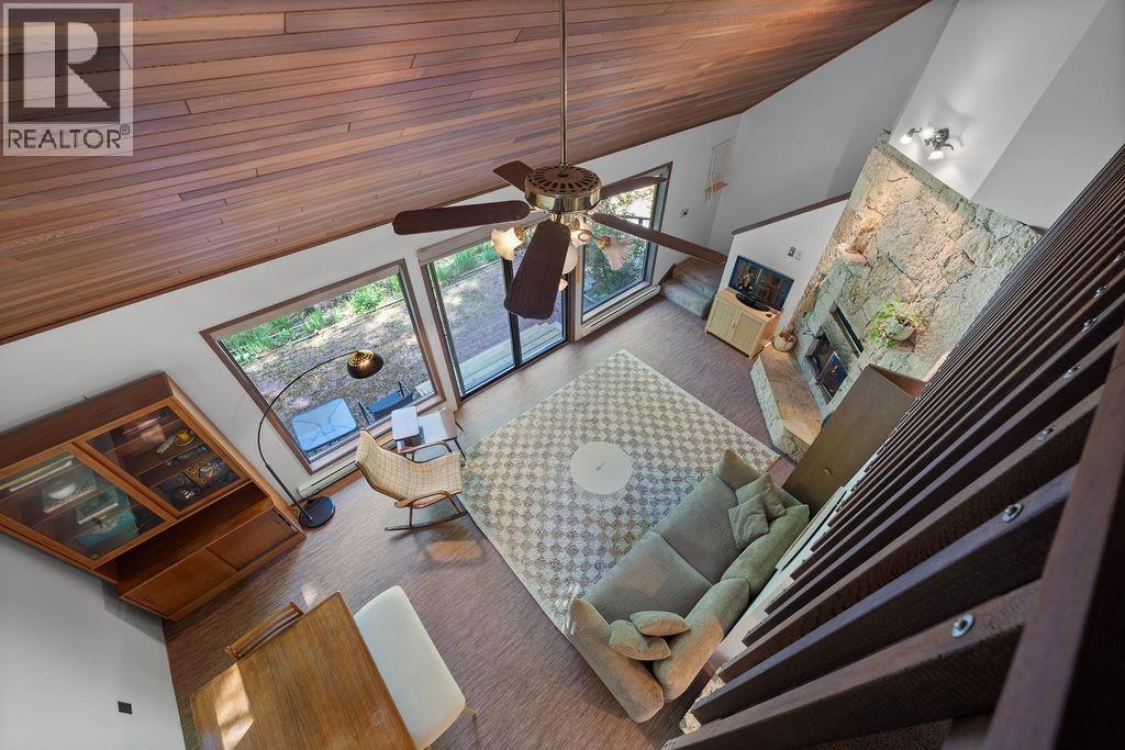 2050 MIDNIGHT WAY, Squamish