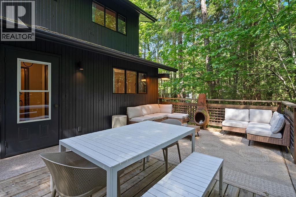 2050 MIDNIGHT WAY, Squamish