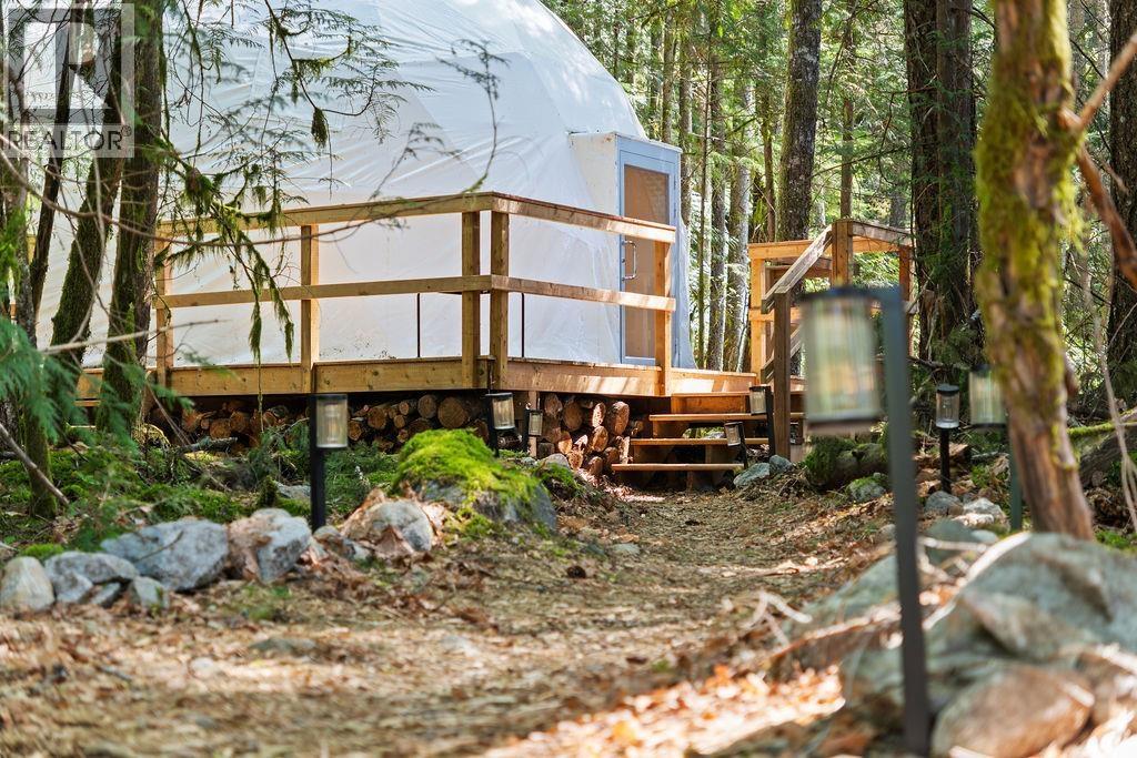 2050 MIDNIGHT WAY, Squamish