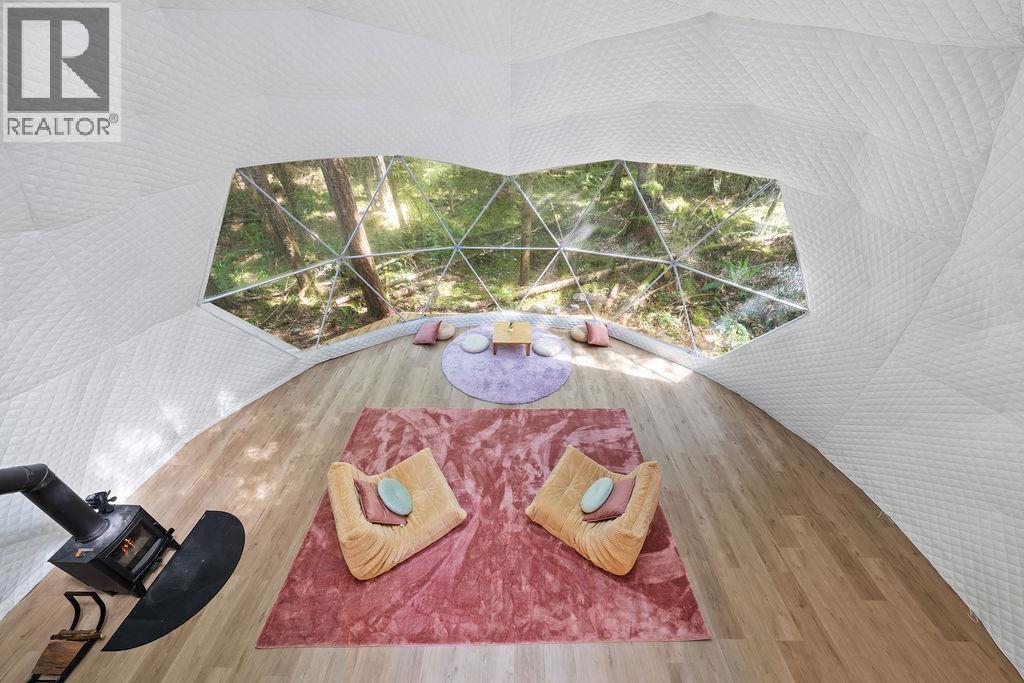 2050 MIDNIGHT WAY, Squamish
