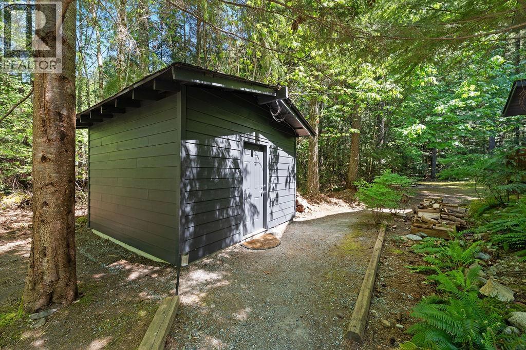 2050 MIDNIGHT WAY, Squamish