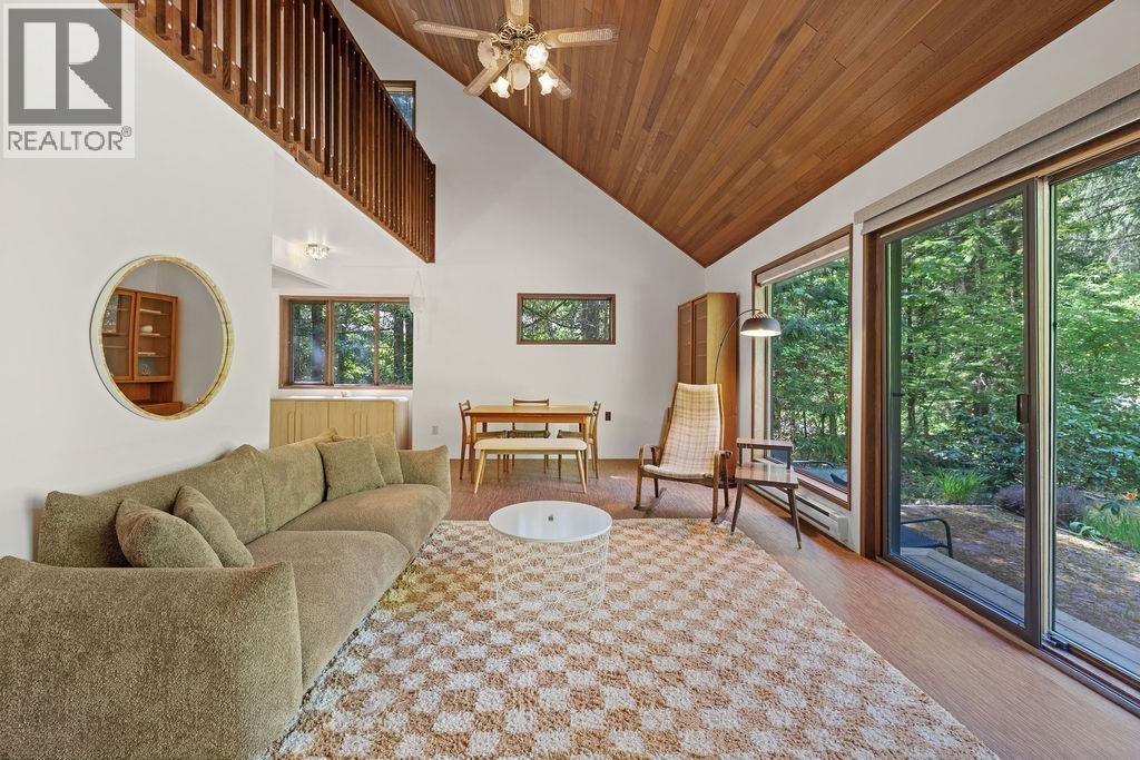 2050 MIDNIGHT WAY, Squamish