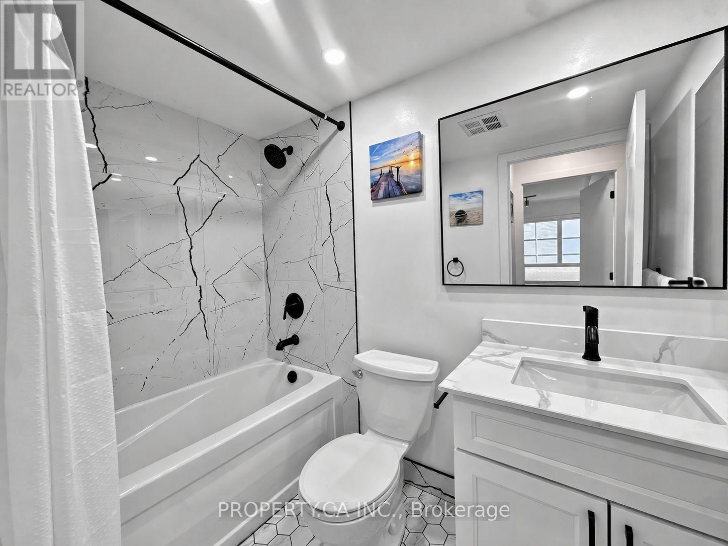 #329 250 WELLINGTON STREET - 14