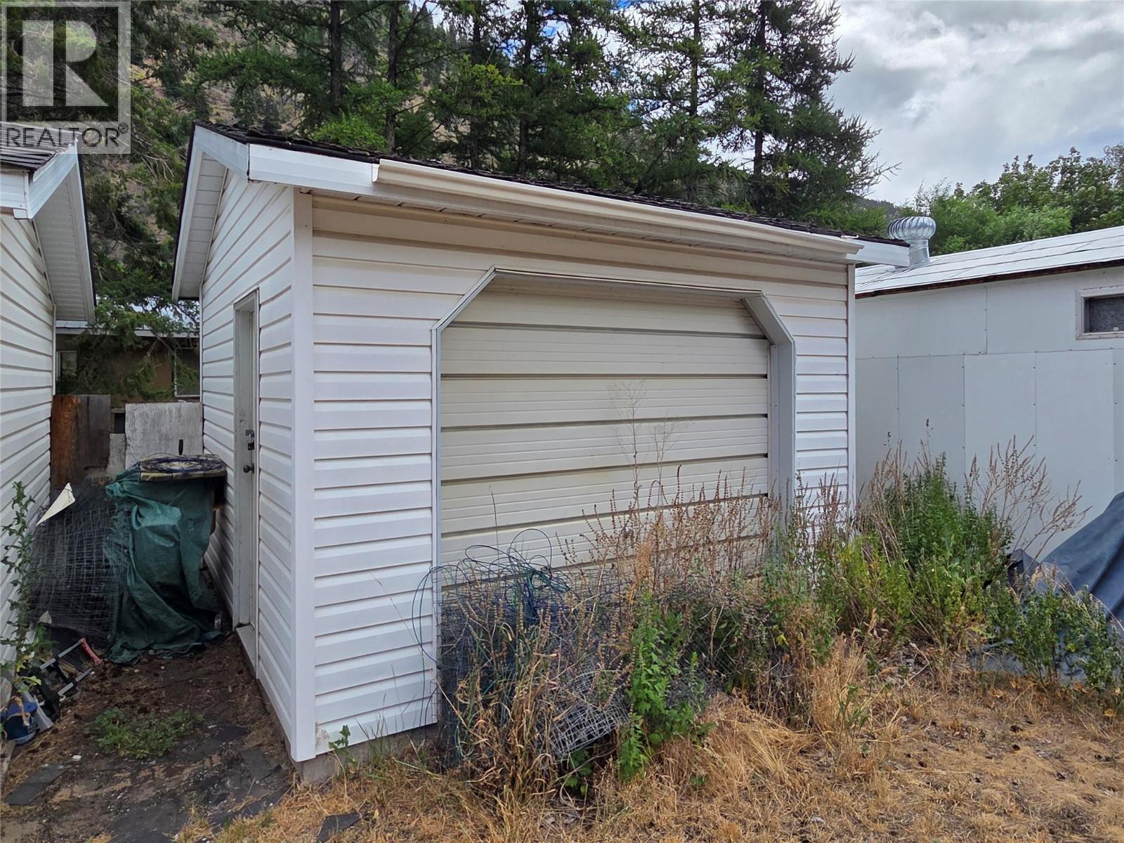 1529 Main Street, Keremeos