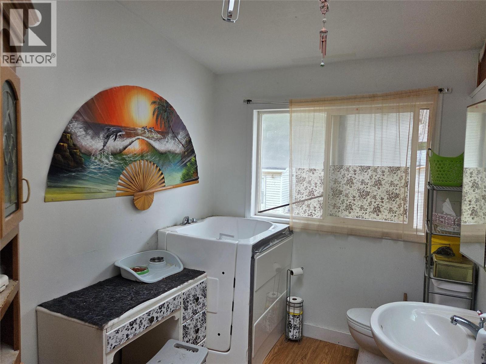 1529 Main Street, Keremeos