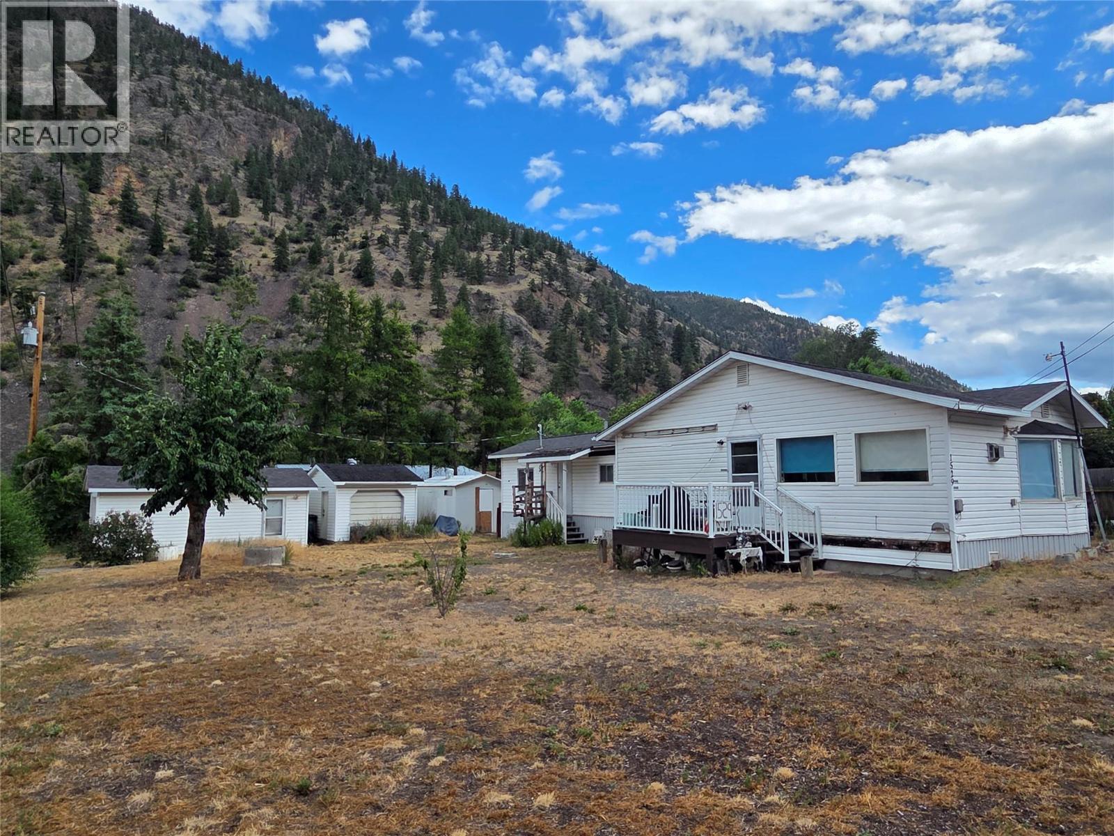 1529 Main Street - 16