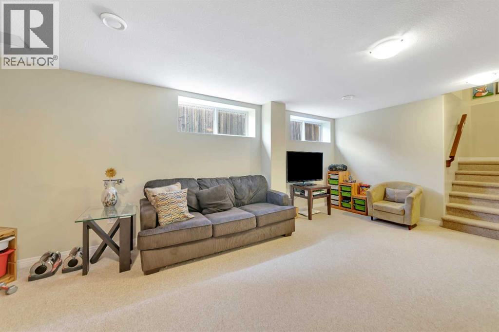 2111 56 Avenue - 33