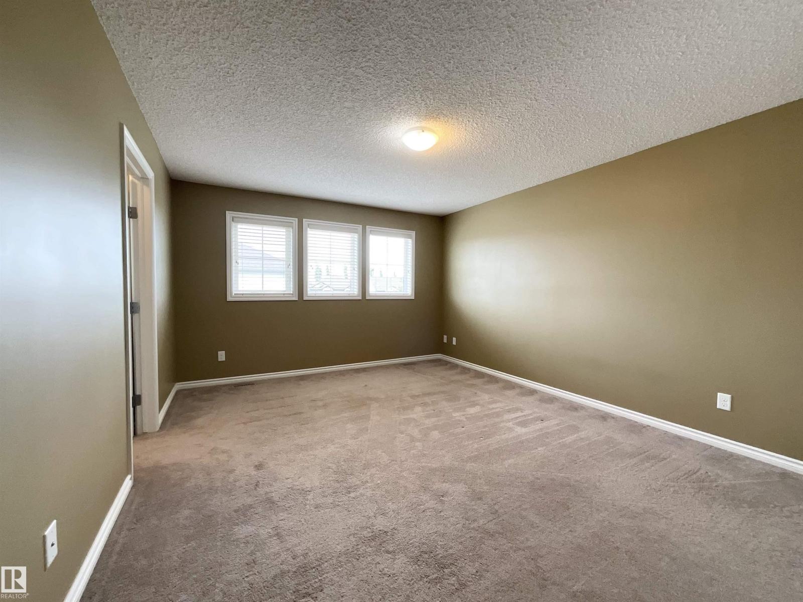 #33 9350 211 ST NW - 19