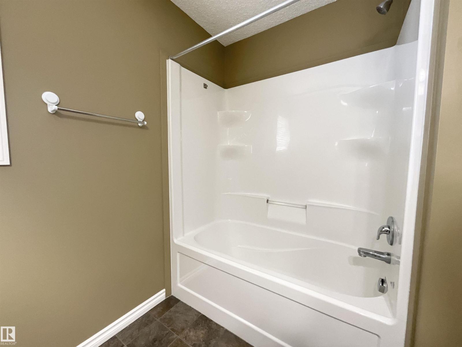 #33 9350 211 ST NW - 21