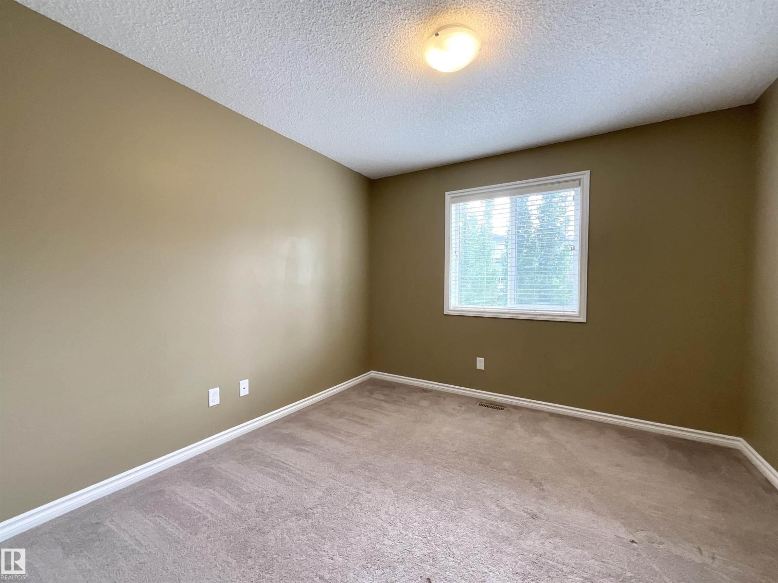 #33 9350 211 ST NW - 24