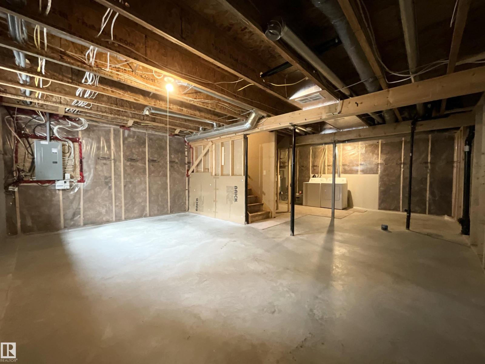 #33 9350 211 ST NW - 26