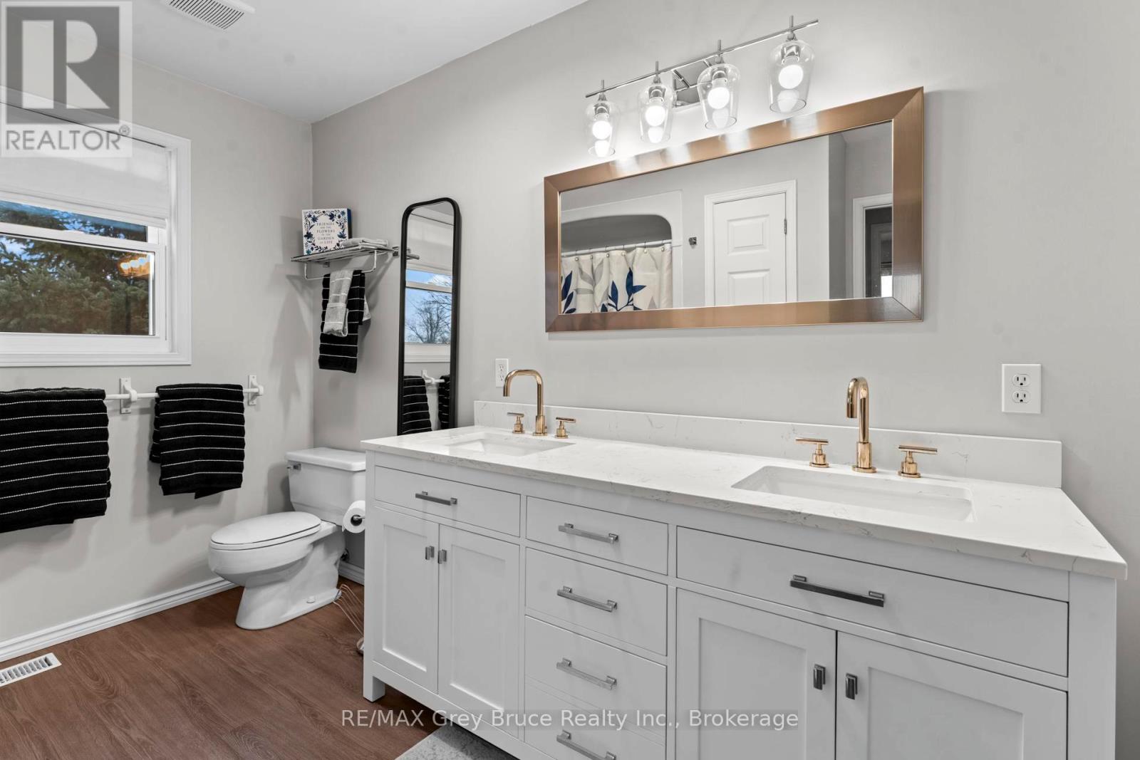 112 MARY AVENUE - 15