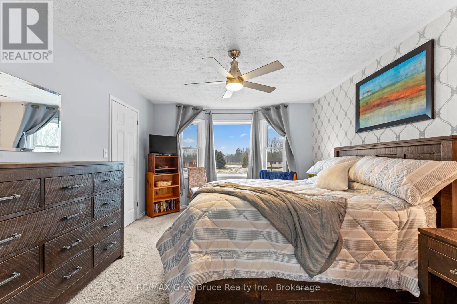 112 MARY AVENUE - 21