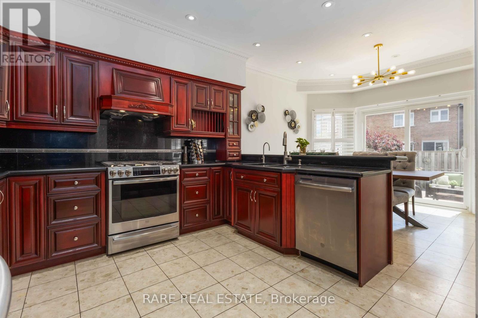 55 CASTLEMORE AVENUE - Image 12