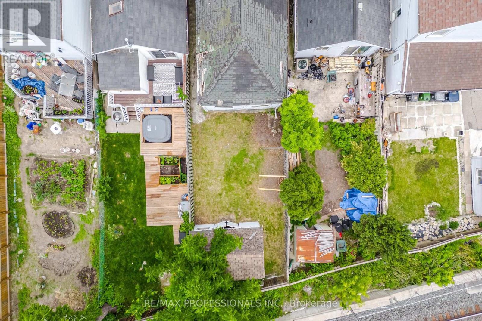39 HOLLEY AVENUE - Image 17