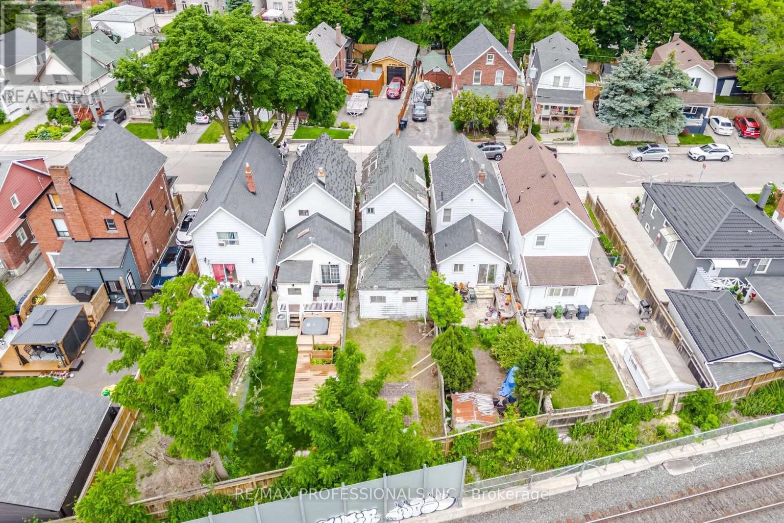 39 HOLLEY AVENUE - Image 18
