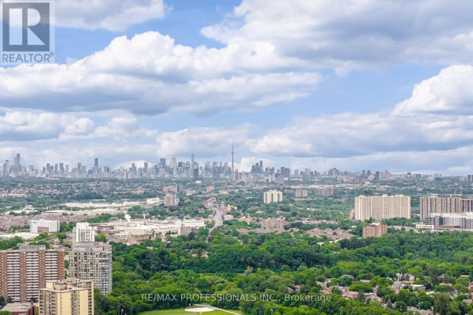 39 HOLLEY AVENUE - 32
