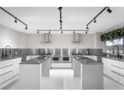 1904 13573 98a Avenue, Surrey, BC V3T0X1 Photo 11