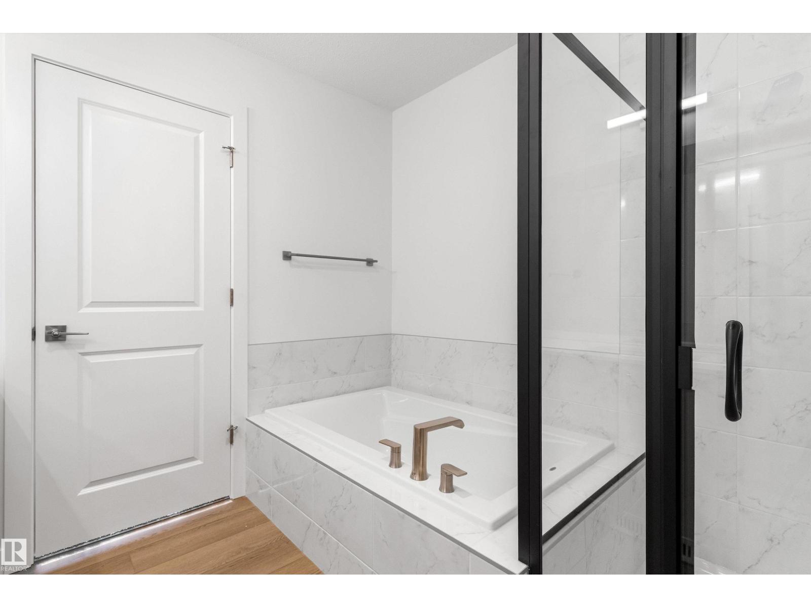 18927 28 AV NW - 29