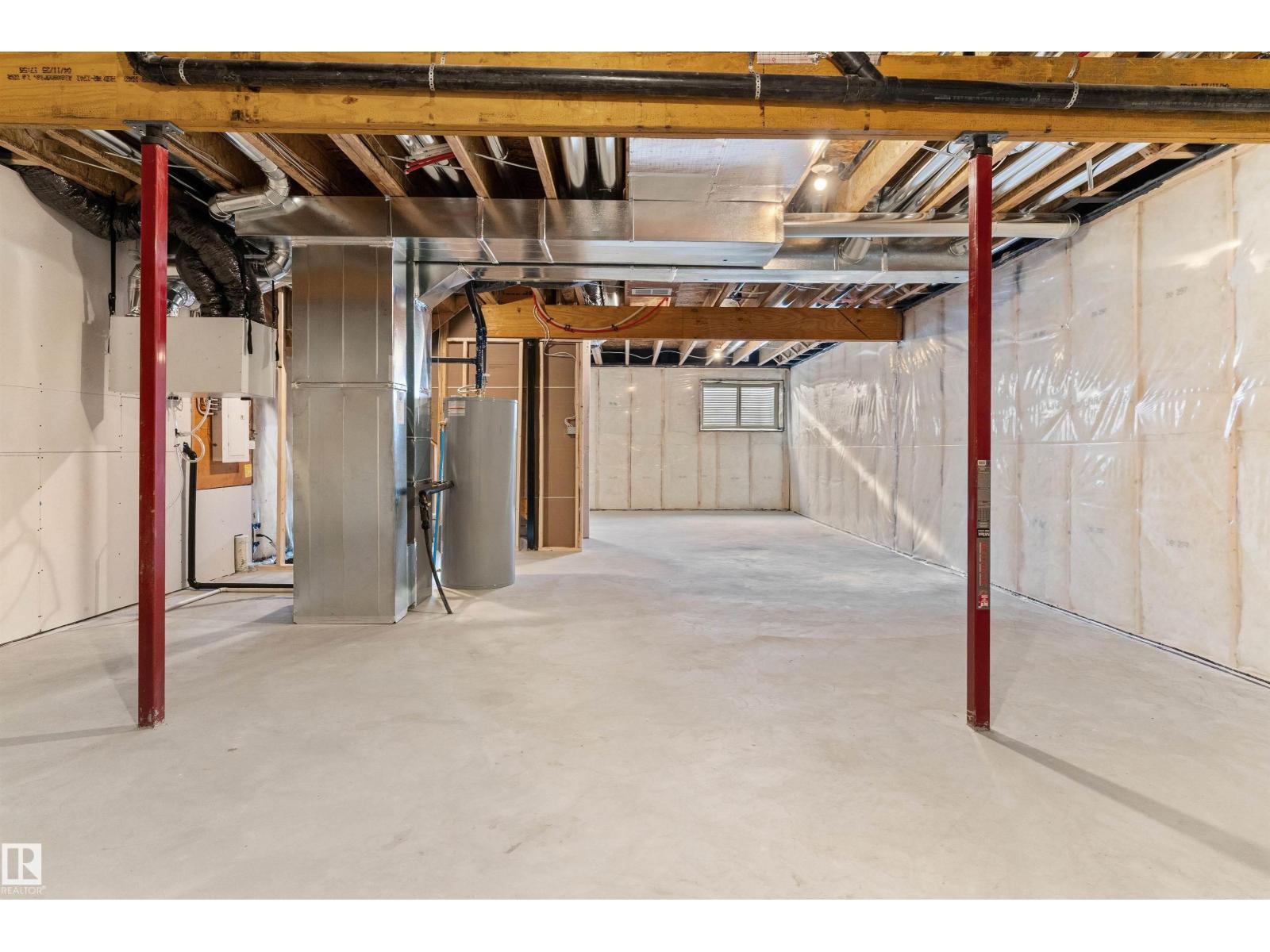 18927 28 AV NW - 43